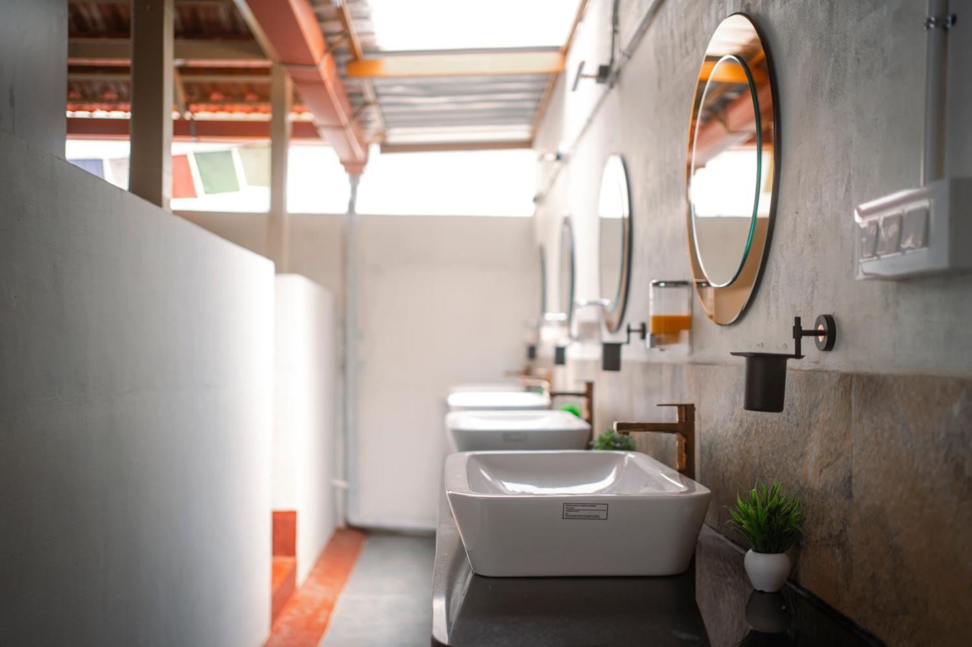 Leo Vishroam Hostel Mysore Exterior photo