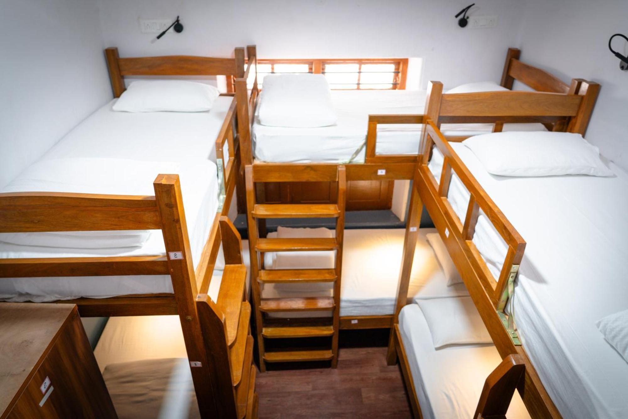 Leo Vishroam Hostel Mysore Exterior photo
